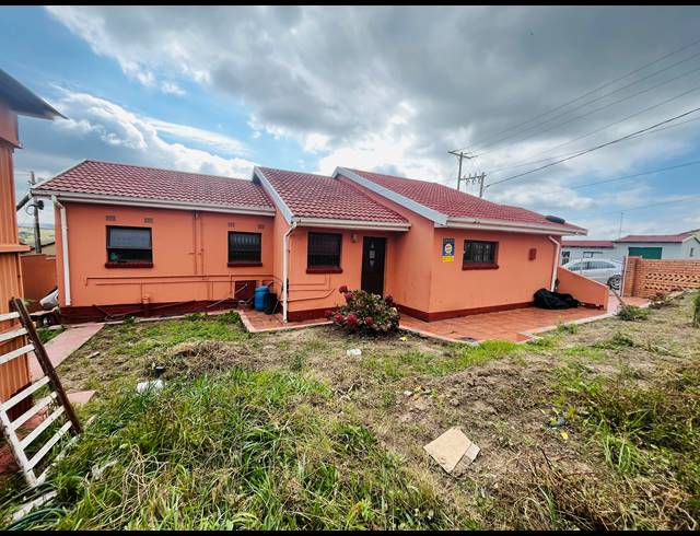 3 BEDROOM FREEHOLD FOR SALE IN MDANTSANE NU 17
